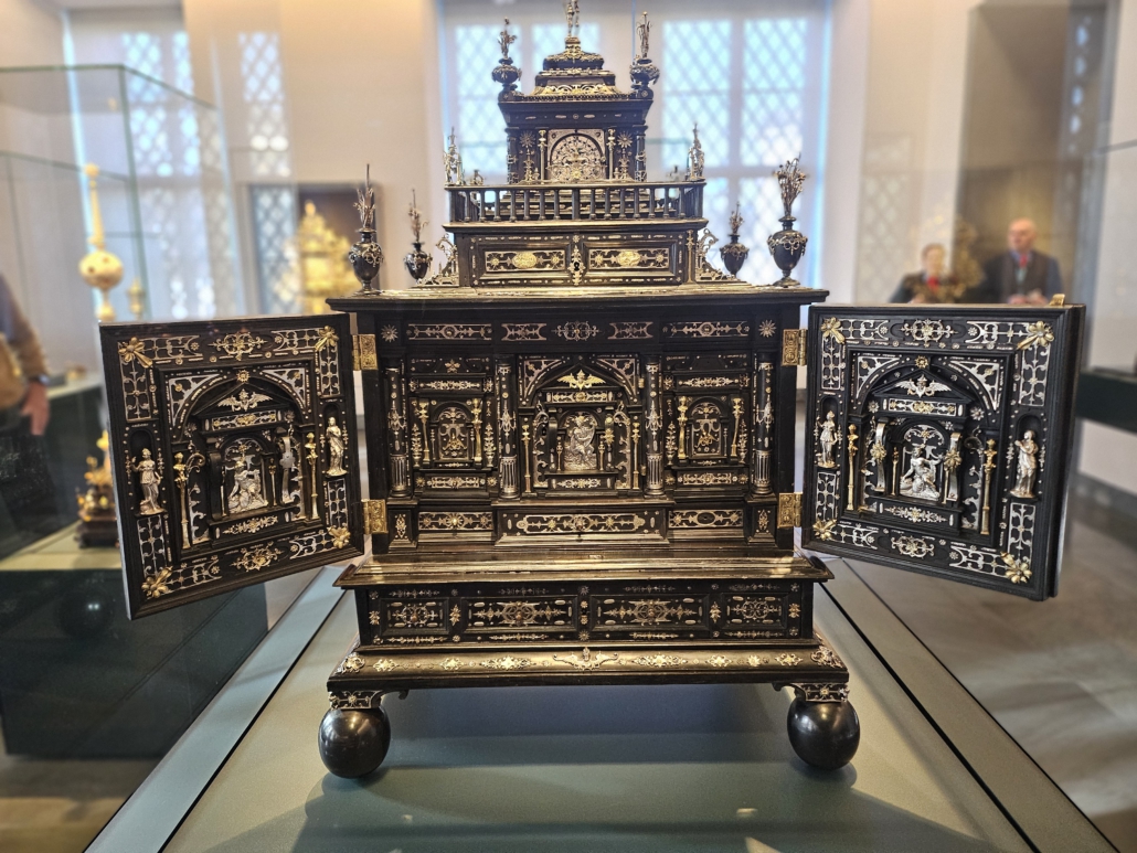 ein kunstvolles Exponat im Residenzschloss